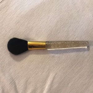 Powder Brush